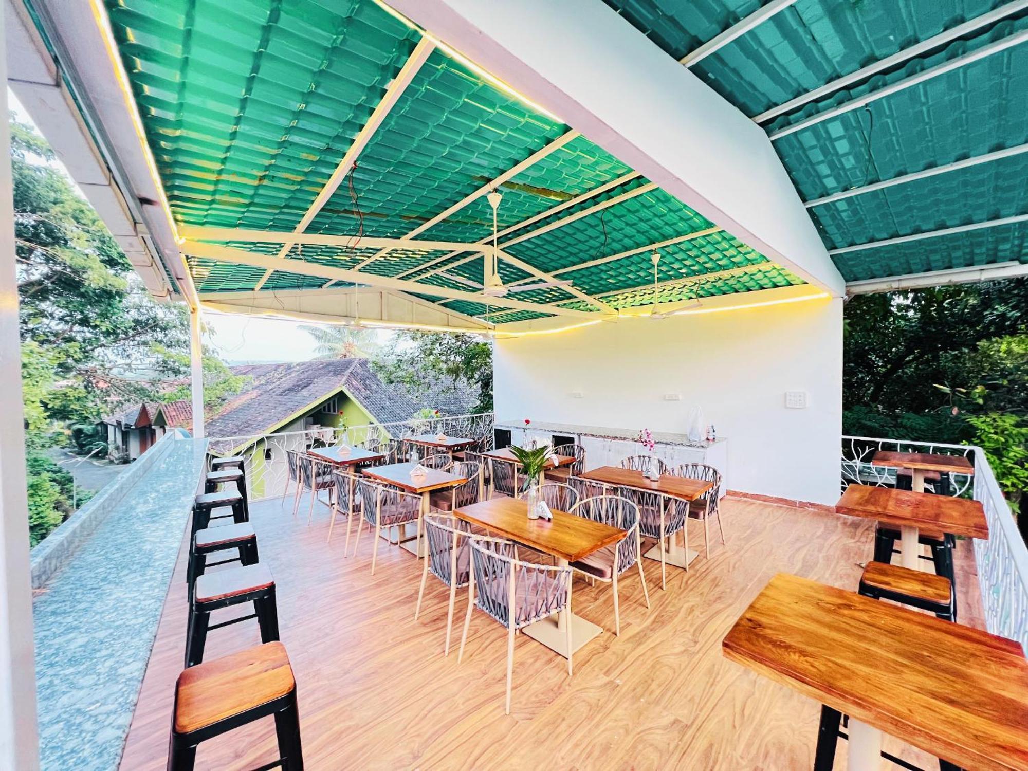 The Mayfield Resort, Vagator *
